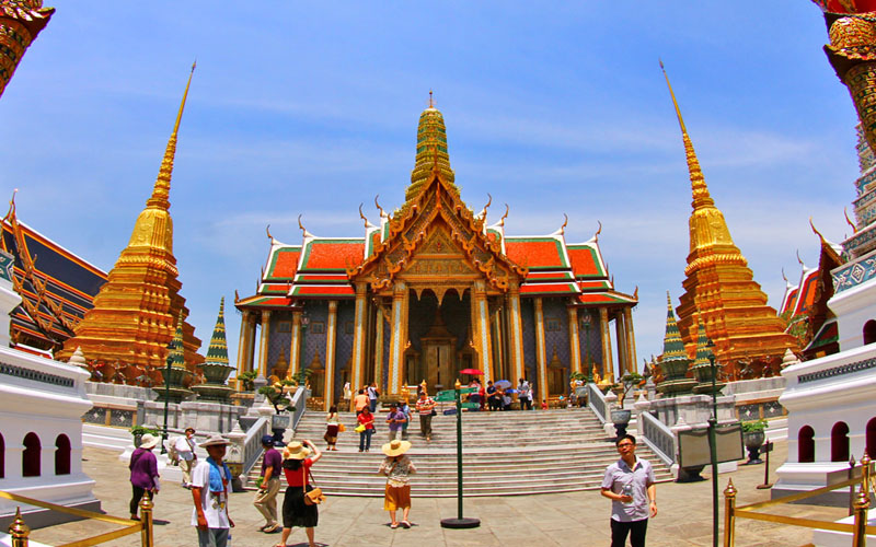 Floating Market Plus Bangkok Grand Palace & Emerald Buddha